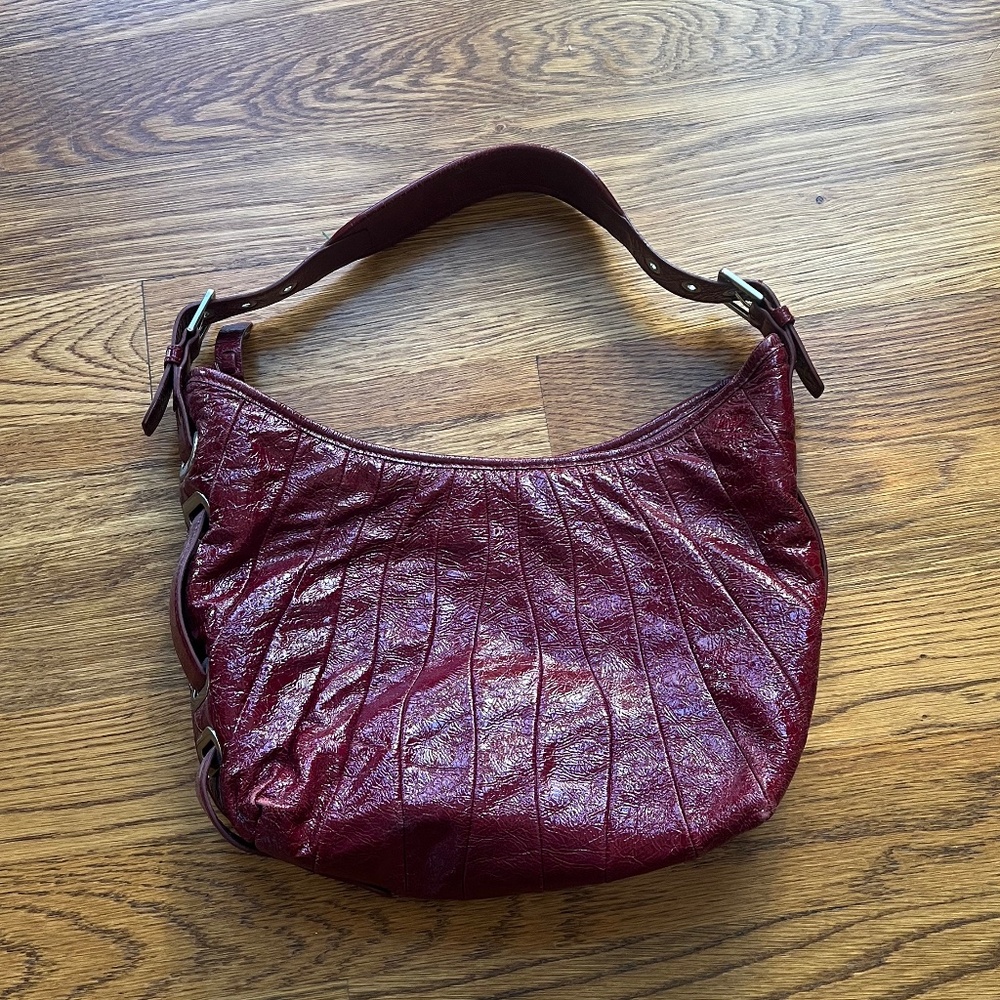 Stuart Weitzman Elegant Burgundy Leather Shoulder Bag